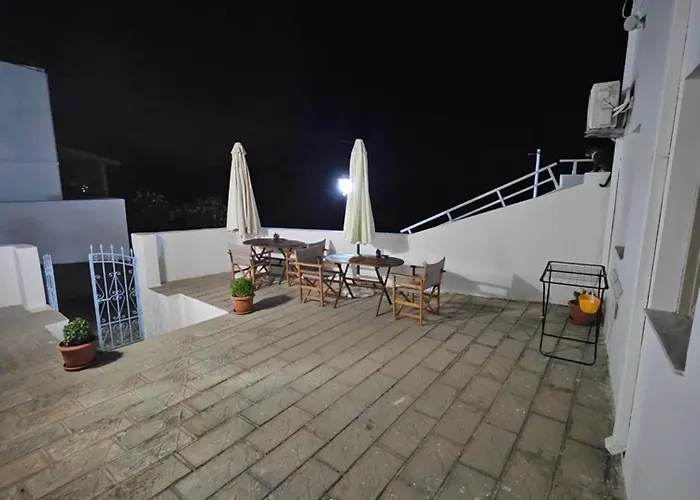 St Paul's Chrysanthi * Líndos