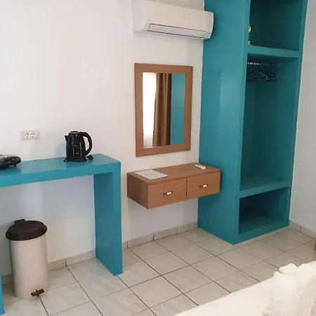 Apartment St Paul's Chrysanthi