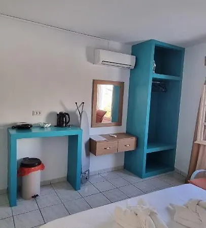 St Paul's Chrysanthi Apartment