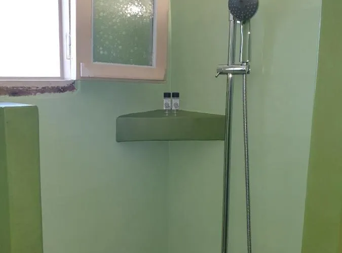 St Paul's Chrysanthi 아파트 린도스