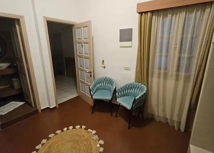 St Paul's Chrysanthi لينثوس